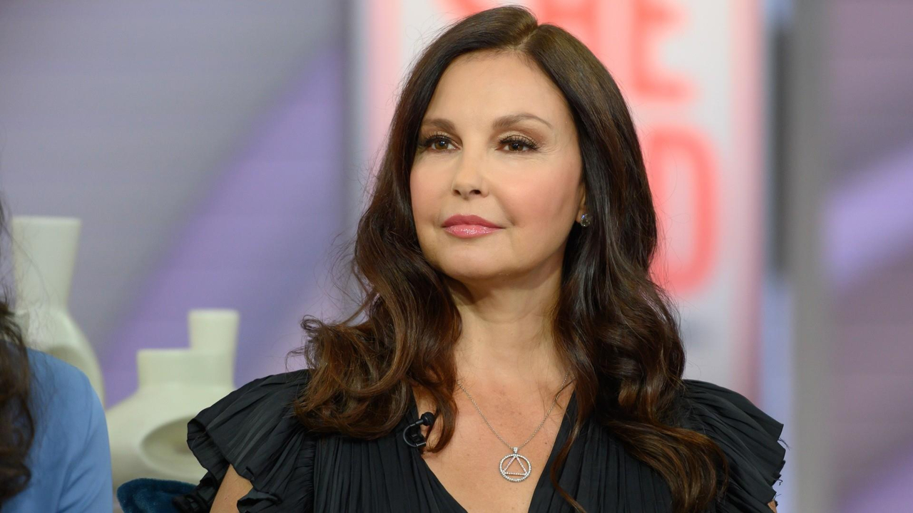 Ashley Judd is the subject of plastic surgery because of her puffy face.