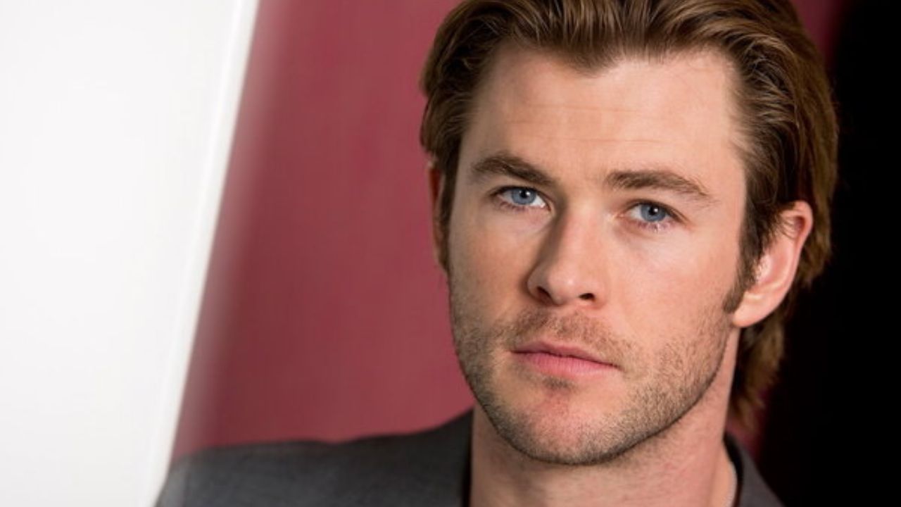 Chris Hemsworth before jaw surgery.