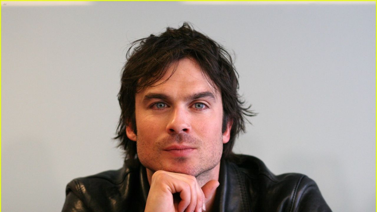 Ian Somerhalder's face looks perfectly defined with a stronger and protruding longer jaw which has a square shape. weightandskin.com