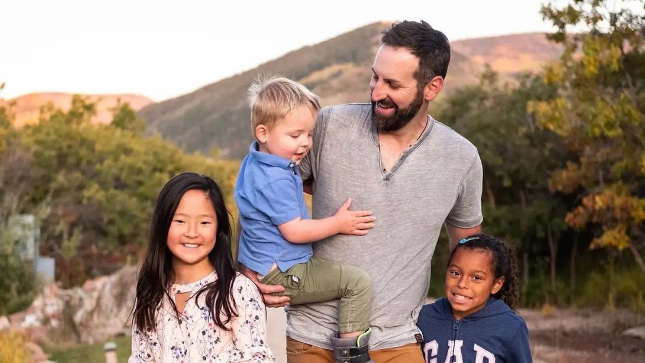 Katherine Heigl's husband with her 3 kids.