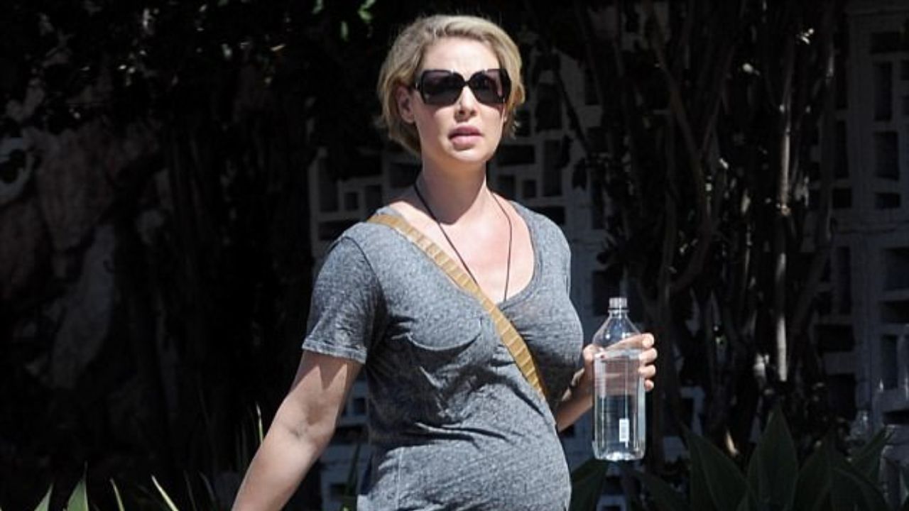 Katherine Heigl added 50 pounds before giving birth to her son Joshua Bishop.