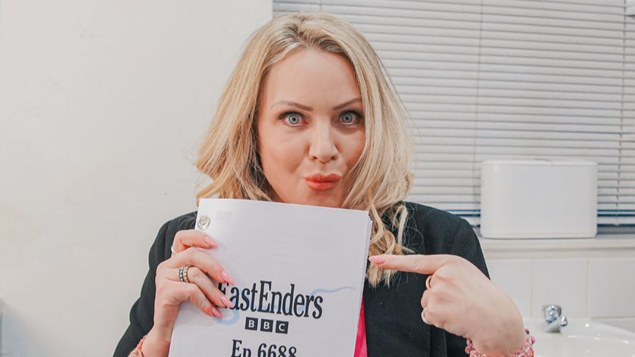 Rita Simons' recent appearance with no wrinkles and sagging lines.