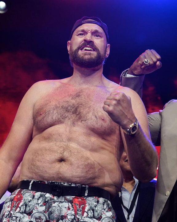 Tyson Fury's weight gain is due to aging, and lack of a rigid diet & fitness program. weightandskin.com