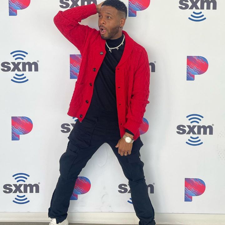 Kel Mitchell gets plastic surgery to make his face appear younger and more attractive. weightandskin.com