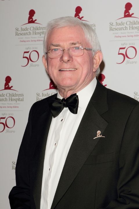 Phil Donahue is said to have multiple plastic surgery procedures to get rid of aging. weightandskin.com