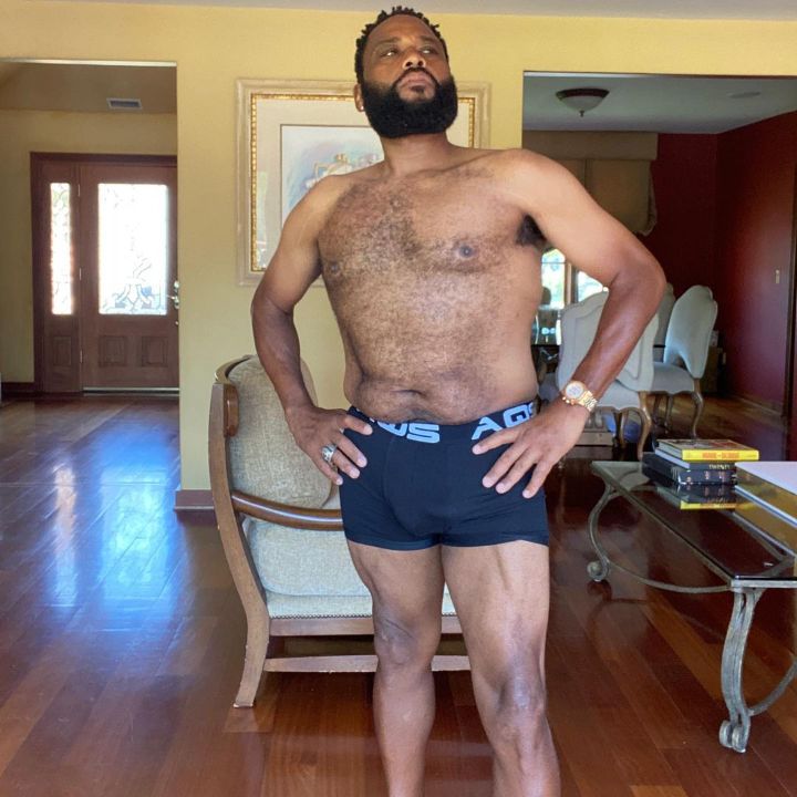 Anthony Anderson also had a weight loss during the pandemic. weightandskin.com