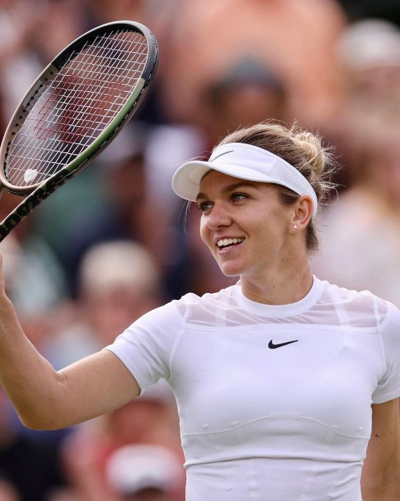 Simona Halep had a breast reduction to improve her mobility and tennis skills. weightandskin.com