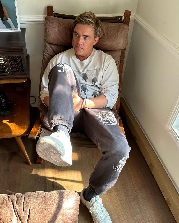 Despite the ongoing rumor, Jesse Mccartney has not admitted to having plastic surgery. weightandskin.com
