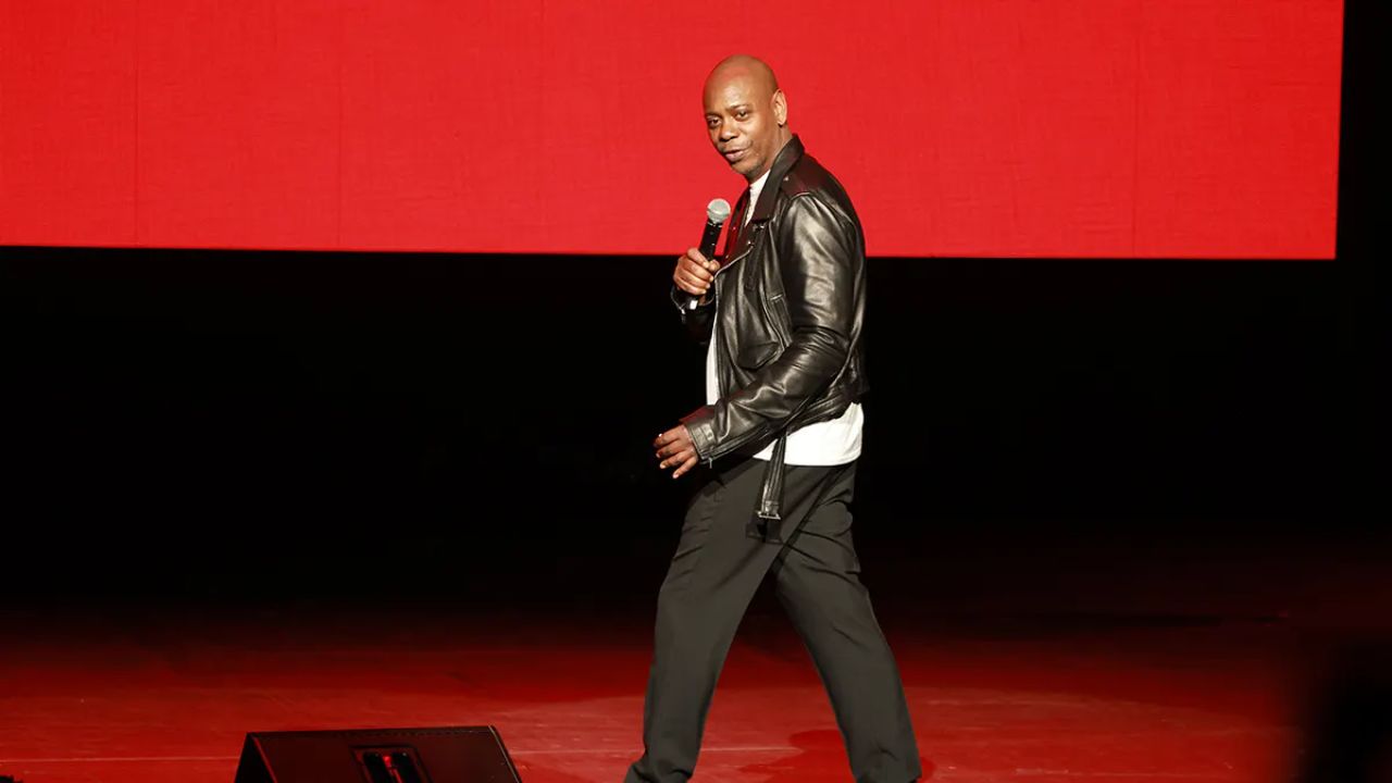 Dave Chappelle has not admitted to having plastic surgery. weightandskin.com