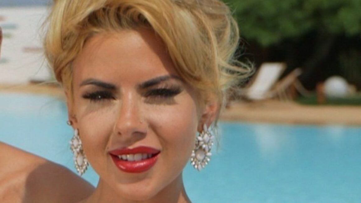 Here’s How Love Island’s Hannah Look Before Plastic Surgery! weightandskin.com