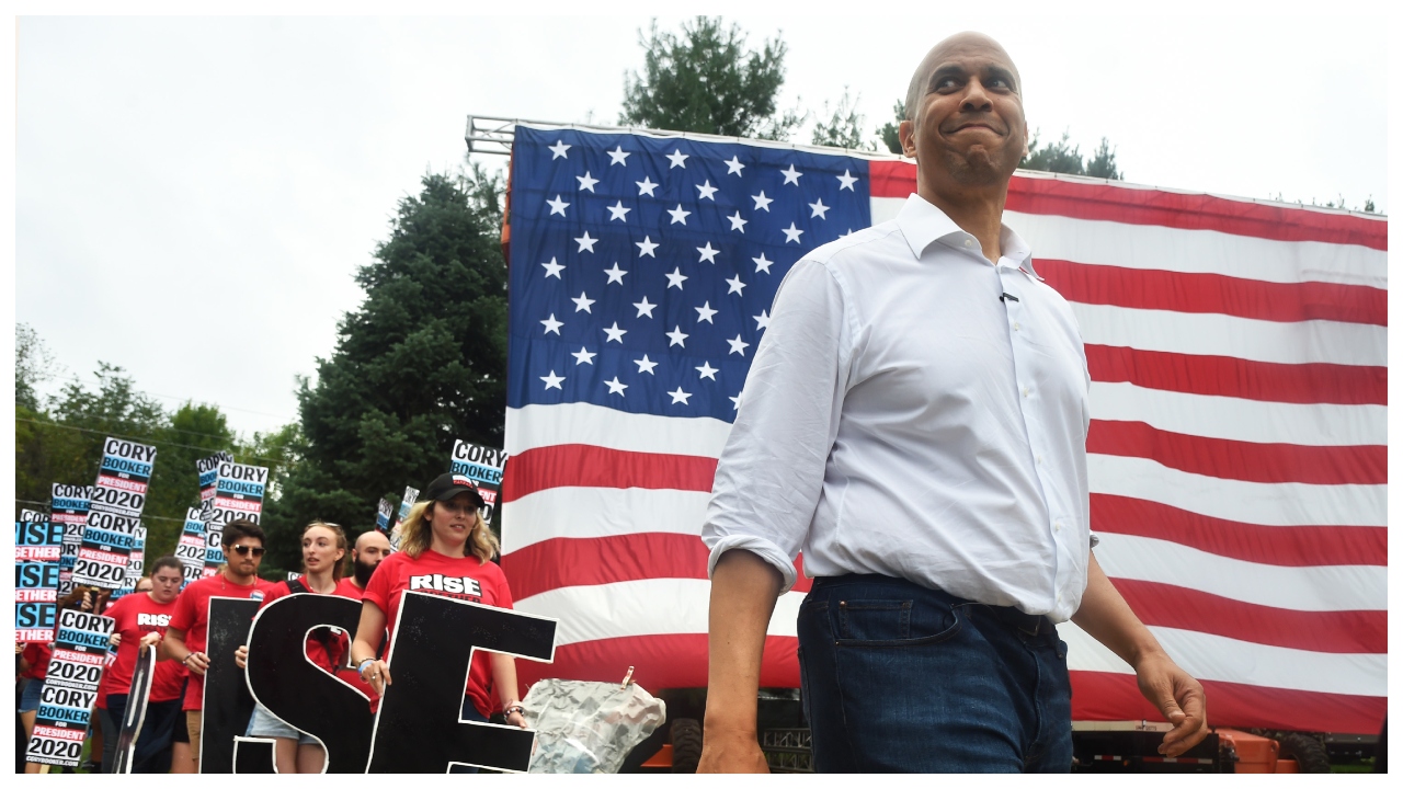Cory Booker Gives Up Sugar to Manage Weight Gain in 2025 2 cory booker weight gain weightandskin.com